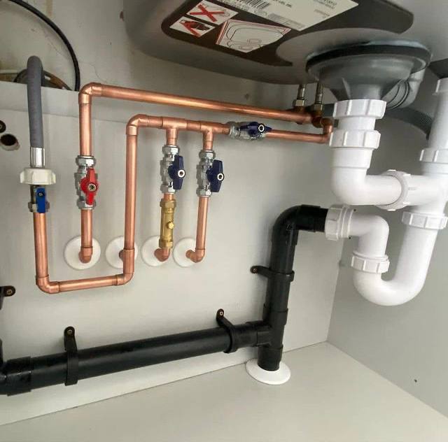 Isolation valves and pipework for water pressure works in South West London
