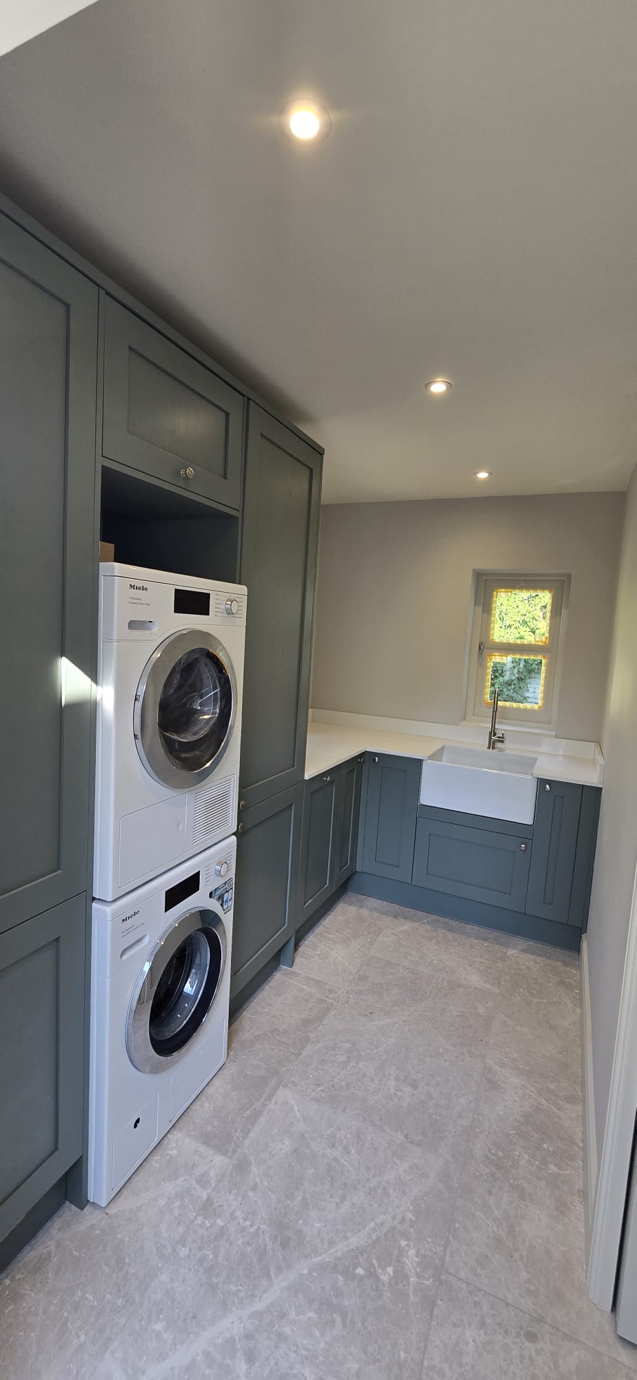Howdens kitchen and utility room installation by Maxfix in Richmond